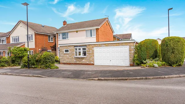 Loxley Road, Sutton Coldfield, Sutton Coldfield, B75 5NY, photo 1