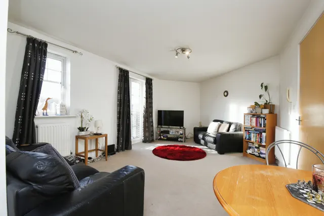 Photo 3 — Redgrave Close, Gateshead, Tyne and Wear, NE8
