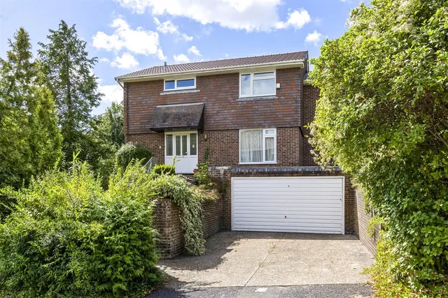 Photo 2 — Houndean Close, Lewes, BN7 1EZ