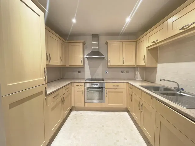 Parkhouse Court, Hatfield, AL10, photo 2
