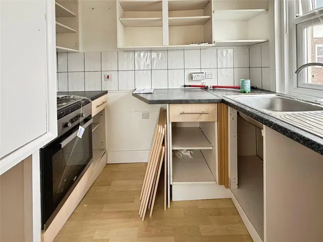 Rowlands Road, Worthing, BN11, photo 3