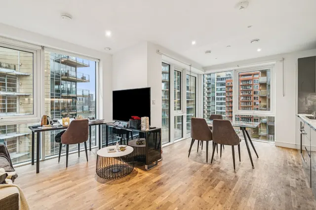 Juniper Drive, London, SW18, photo 2