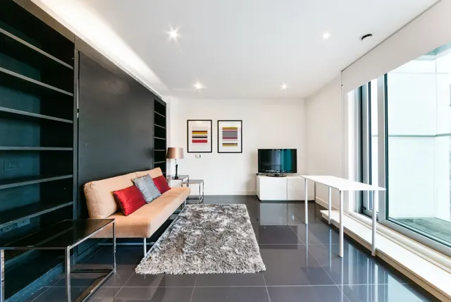 Pan Peninsula, Canary Wharf, E14, photo 3