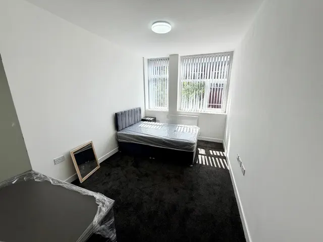 Stafford Street, Hanley, ST1, photo 2