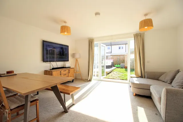 Bessie Graham Court, Kilwinning, KA13, photo 3