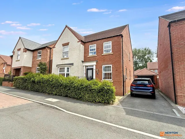 Gee Avenue, Hugglescote, LE67, photo 1