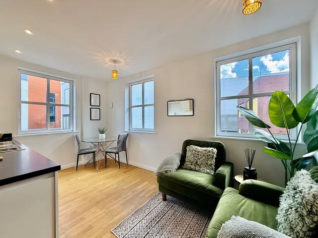 Mendy Street, High Wycombe, HP11, photo 1
