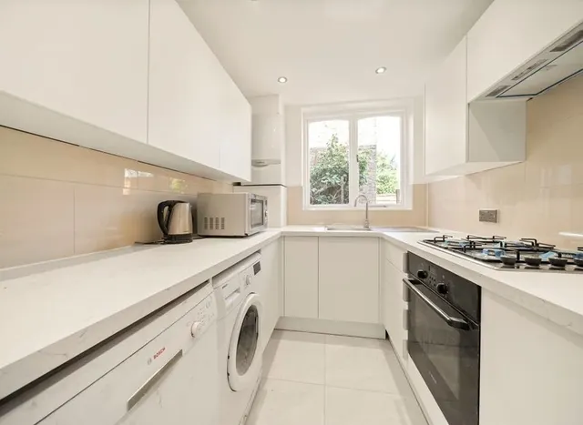 Photo 3 — Lambrook Terrace, Fulham, SW6