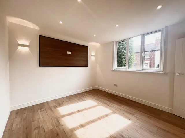 Photo 3 — Grenville Road, Beeston, NG9