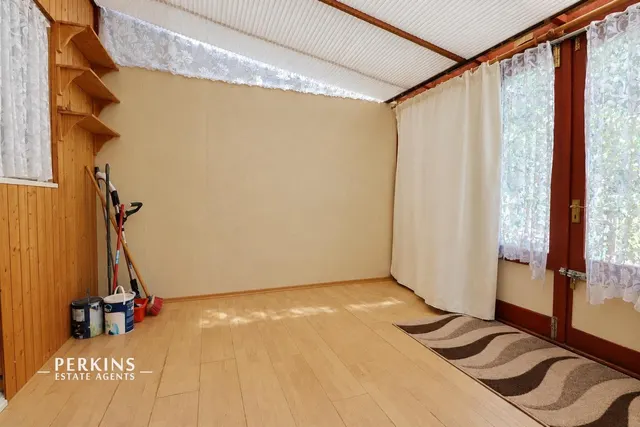 Costons Lane, Greenford, UB6, photo 3