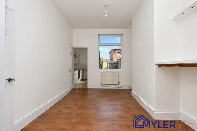 Vine Street, Widnes, photo 3