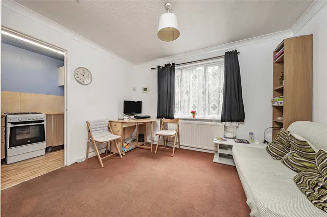 New Garden Drive, West Drayton, UB7, photo 3