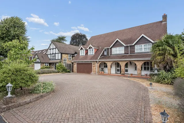 Lime Tree Walk, Rickmansworth, WD3, photo 1
