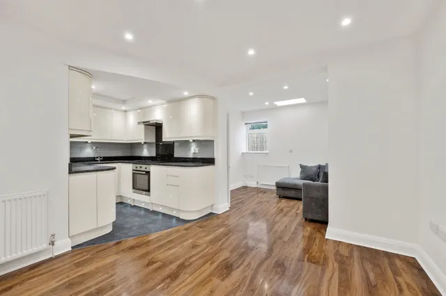 Ewell Road, Surbiton, KT6, photo 1