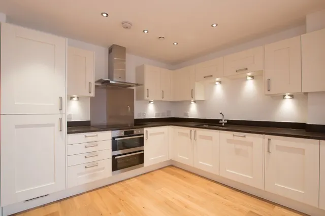 Kingman Way, Newbury, RG14, photo 1