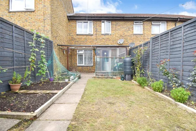 Photo 2 — Spurs Court, Aldershot, Hampshire, GU11 1YE
