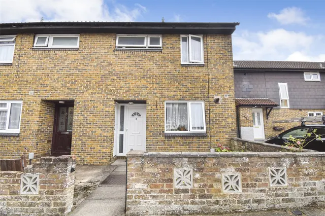 Spurs Court, Aldershot, Hampshire, GU11 1YE, photo 1