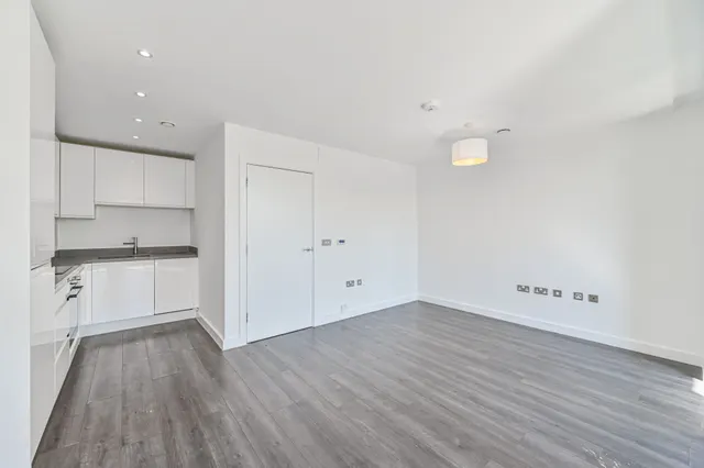 Showflat 5 (2 Bed) UNCLE New Cross, Batavia Road, London, photo 1