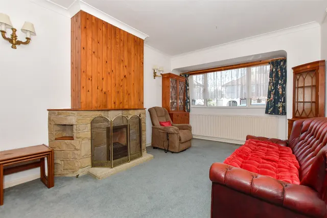 Chaseside Close, Romford, RM1, photo 2