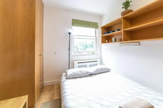 West Cromwell Road, Earls Court, SW5, photo 1
