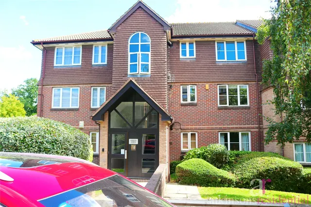 Waverley Road, Enfield, Middlesex, EN2 7AQ, photo 1