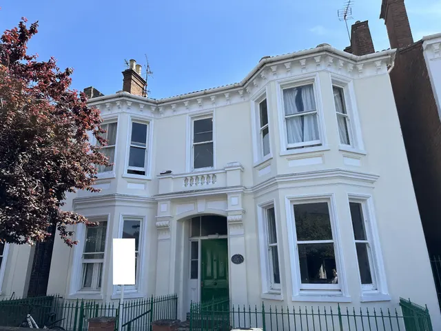 Russell Terrace, Leamington Spa, photo 1