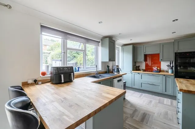 Shelley Avenue, Bracknell, RG12, photo 2