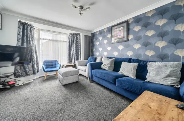 Shelley Avenue, Bracknell, RG12, photo 3