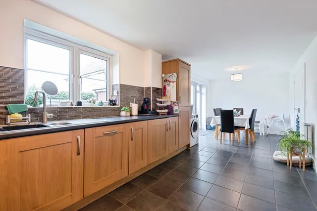 Photo 3 — Walton Grove, Biggleswade, Bedfordshire, SG18