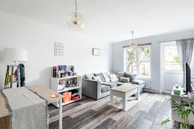 Blyth Close, Twickenham, TW1, photo 2