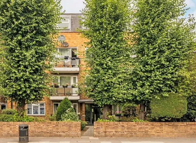 Goldhawk Road, Shepherds Bush, W12, photo 1
