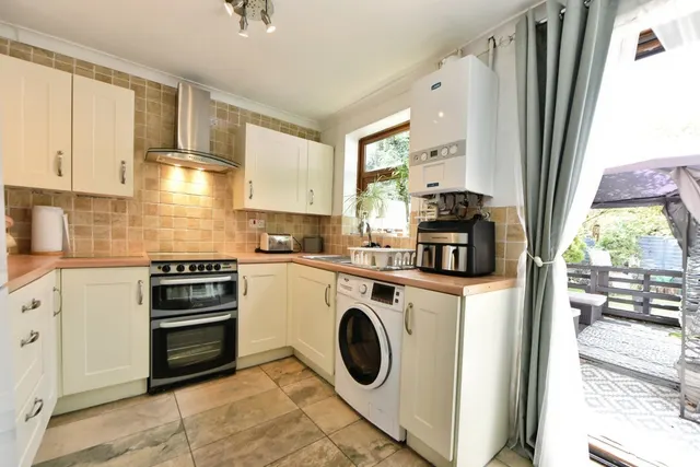 Thoralby Close, Manchester, M12, photo 3