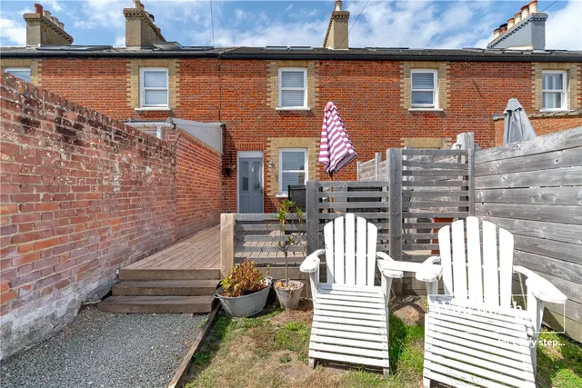 Ferry Road, Bournemouth, BH6, photo 1
