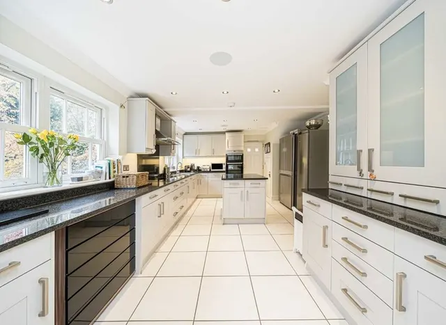Wensleydale Road, Hampton, TW12, photo 3