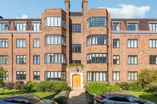 Selwyn House, Manor Fields, SW15, photo 1