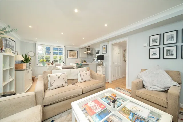 Mayfield Mansions, 94 West Hill, London, SW15, photo 1