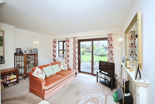 Saffron Meadow, Stratford-upon-Avon, CV37, photo 3