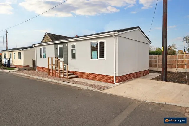 Mill Farm Park, Bulkington, CV12, photo 1