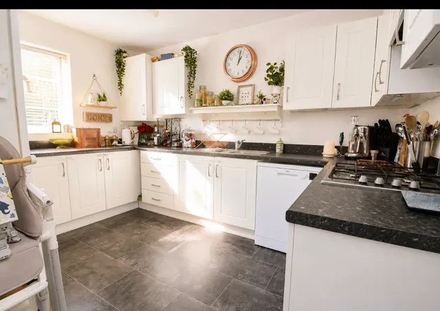 Santa Cruz Avenue, Bletchley, MK3, photo 2