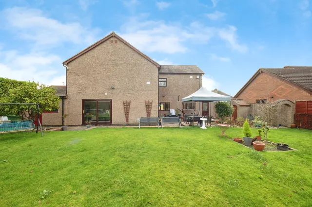 Haslucks Green Road, Shirley, B90, photo 3