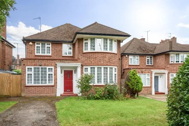 Hendon Avenue, London, N3, photo 1