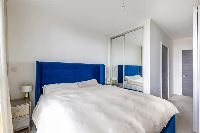 Banister Road, London, W10, photo 1