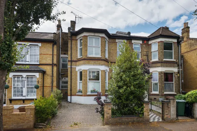 Forest Drive East, Leytonstone, E11, photo 1