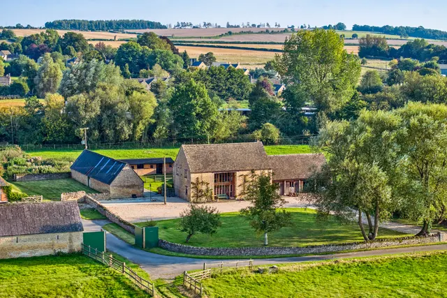 Manor Farm Barn, Ascott-under-Wychwood, Oxfordshire, photo 1