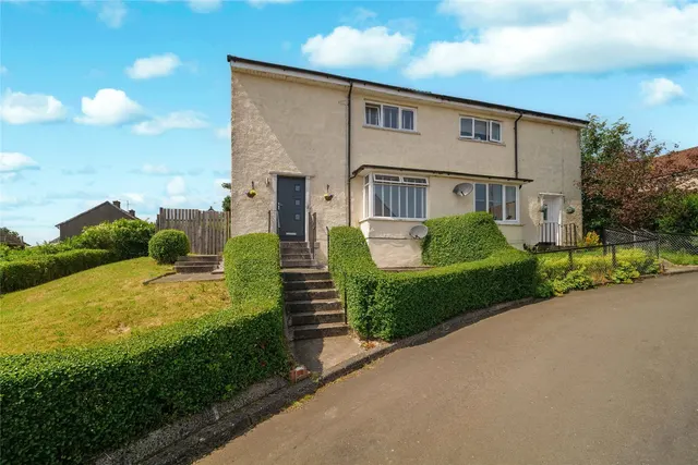 Castlebrae, Dumbarton, G82, photo 1