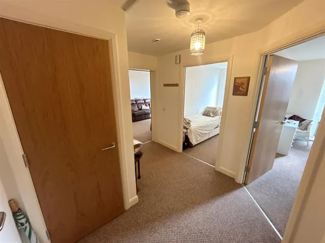 Finney Lane, Heald Green, photo 3