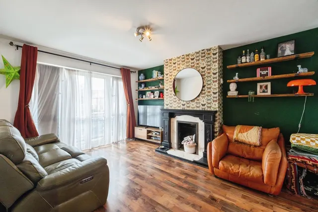 Lea Bridge Road, Walthamstow, E17, photo 2