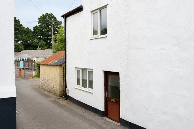 Diggories Lane, High Street, Honiton, Devon, EX14