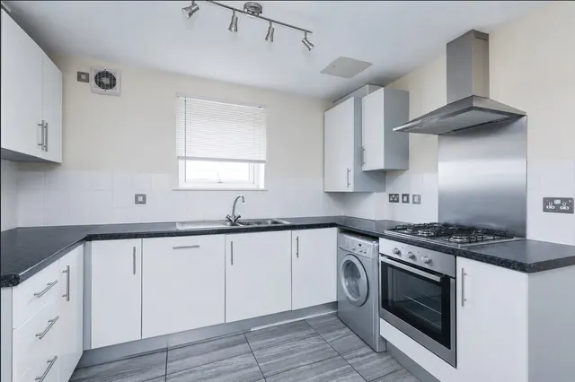 Sandhills Avenue, Hamilton, Leicester, photo 1