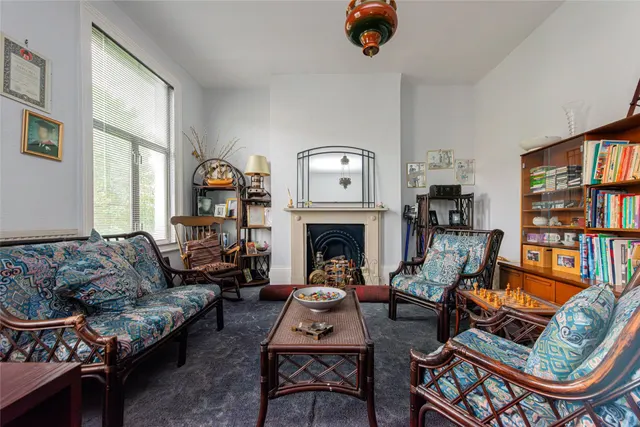 Windsor Road, London, photo 3